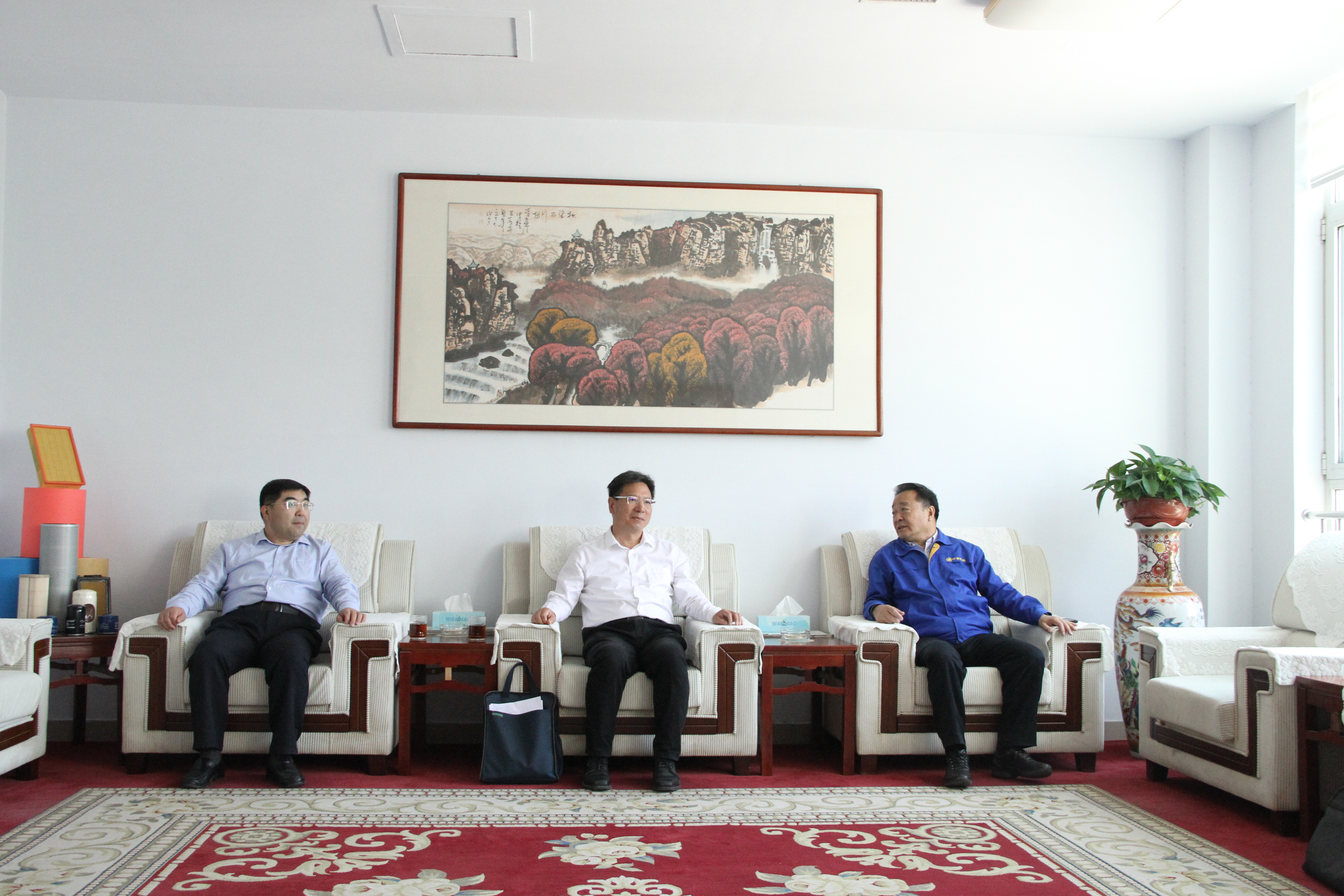 潍坊市工信局局长调研(1).jpg 潍坊市工信局局长调研(1).jpg